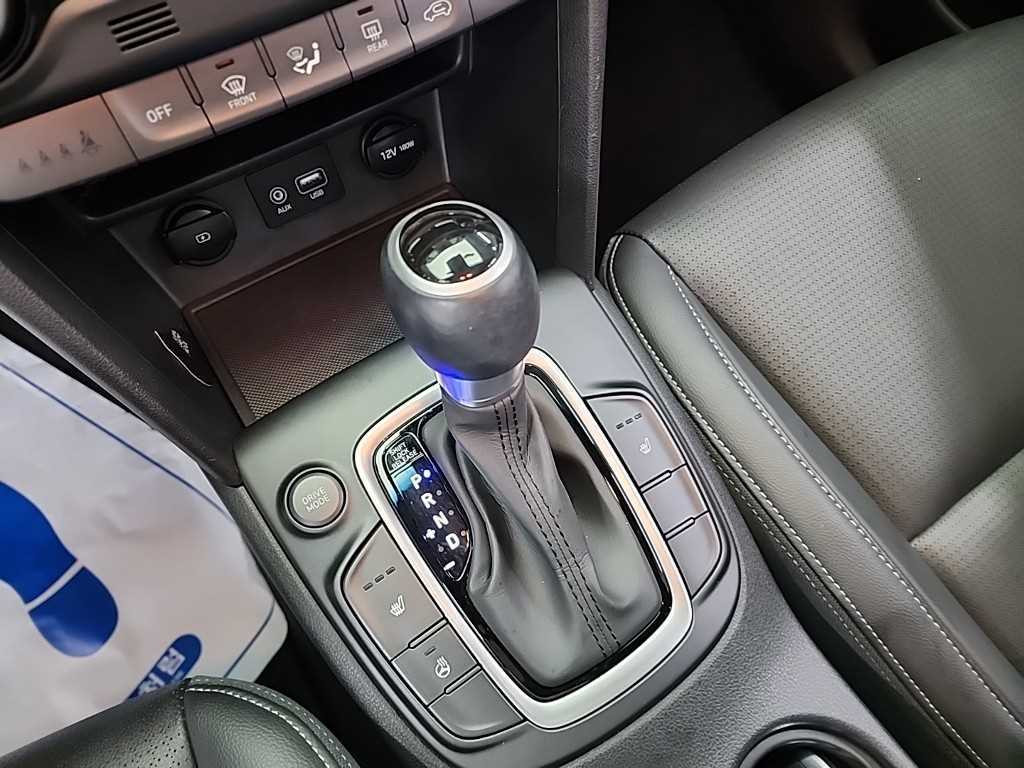 HYUNDAI Kona - Vista 8