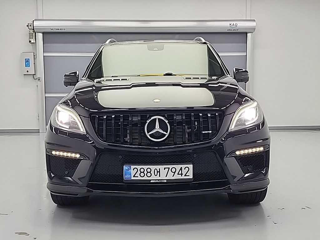 Mercedes Benz M Class - Vista 2