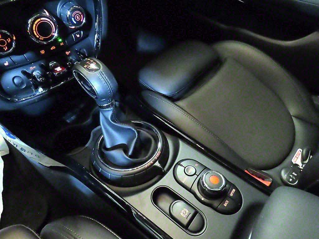 Mini Clubman - Vista 12