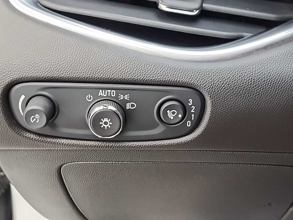 Chevrolet Malibu 2017 Blanco - Importación desde Corea - HF Imports Iquique - Foto 17