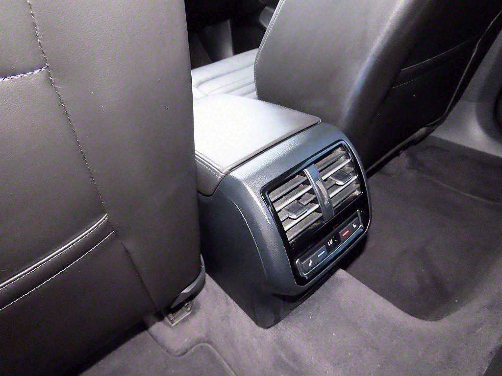 Volkswagen Passat 2018 - Importación desde Corea - HF Imports Iquique - Foto 17