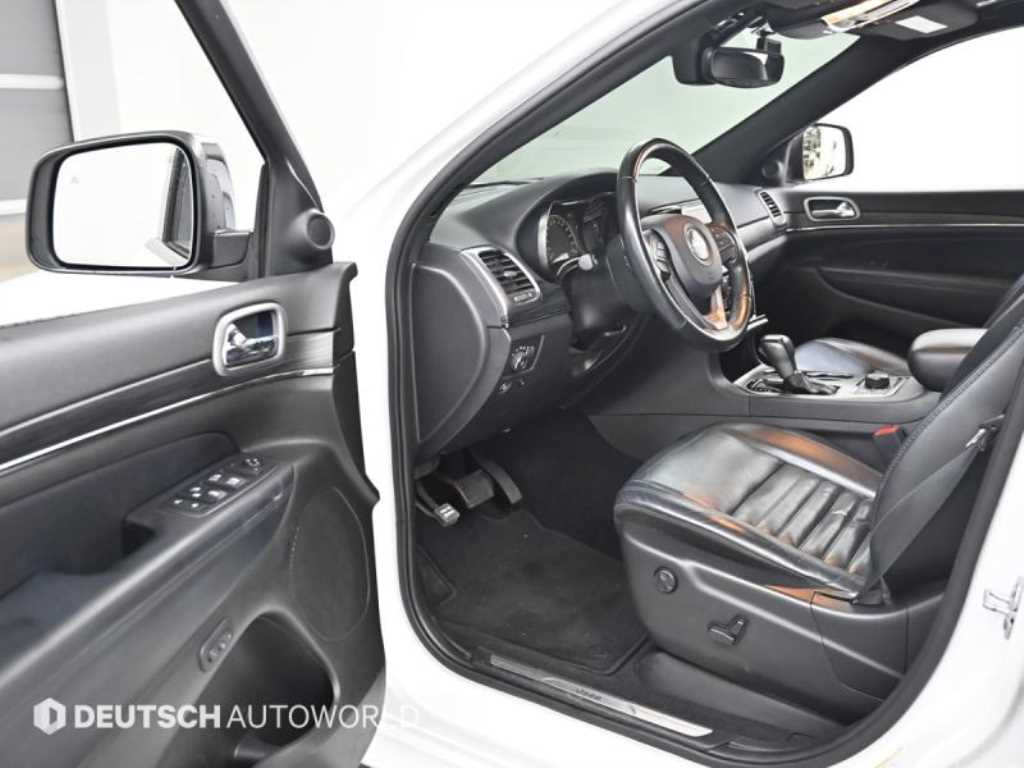 Jeep Cherokee - Vista 11