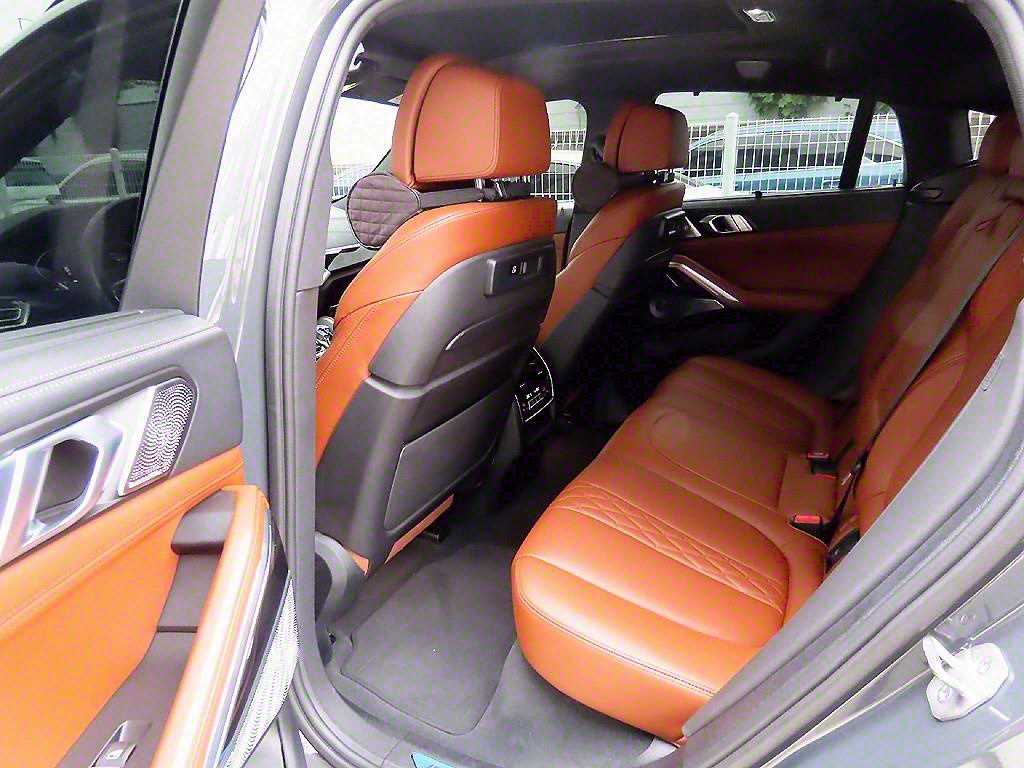 BMW X6 - Vista 6