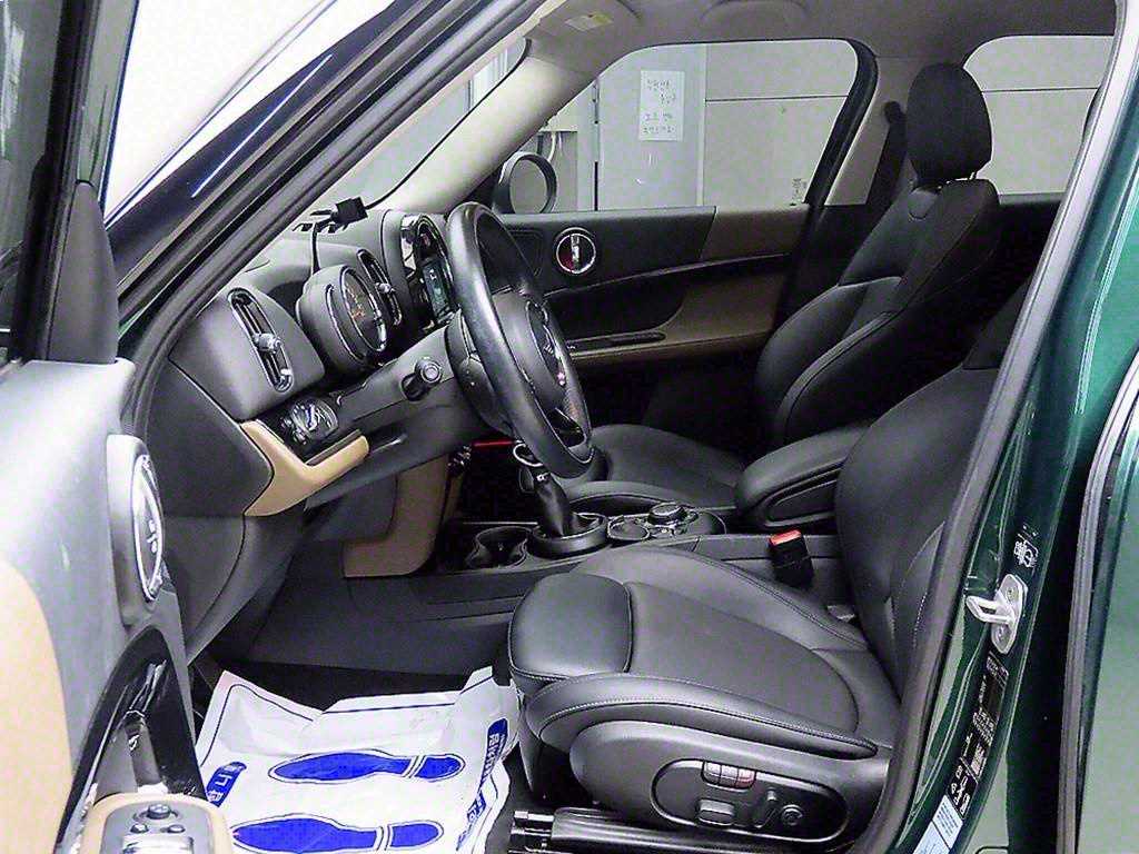 Mini Countryman - Vista 5