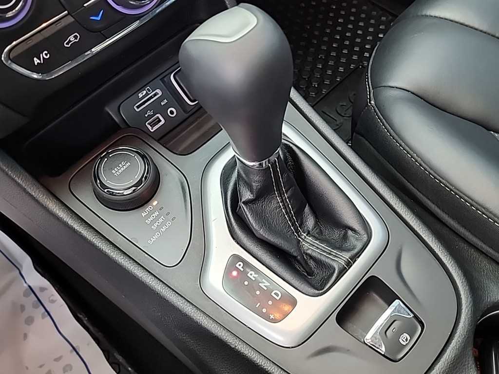 Jeep Cherokee - Vista 8