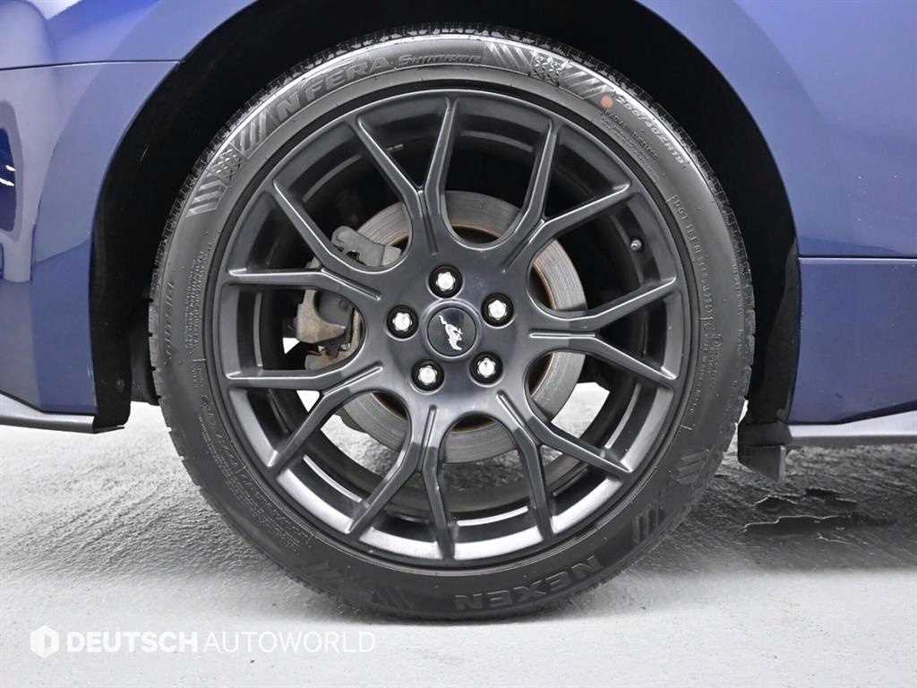 Ford Mustang - Vista 5