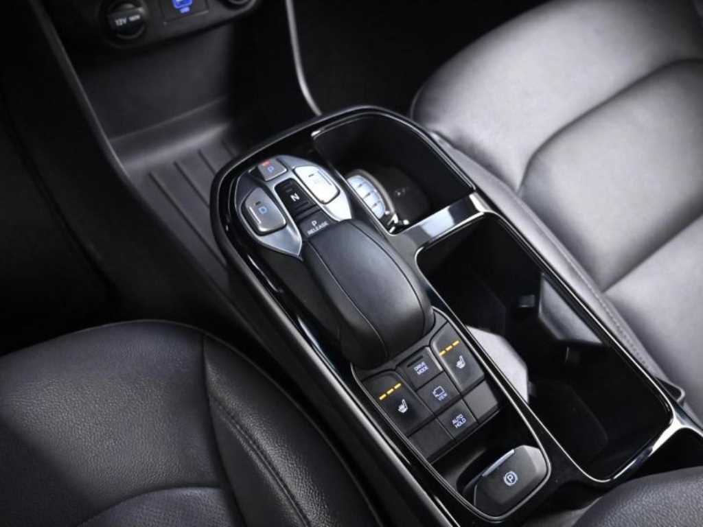 HYUNDAI Ioniq - Vista 9