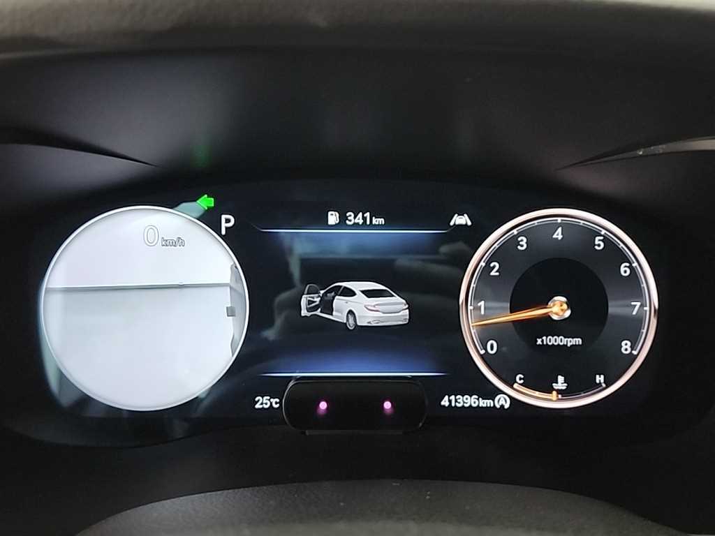 Genesis G70 - Vista 6