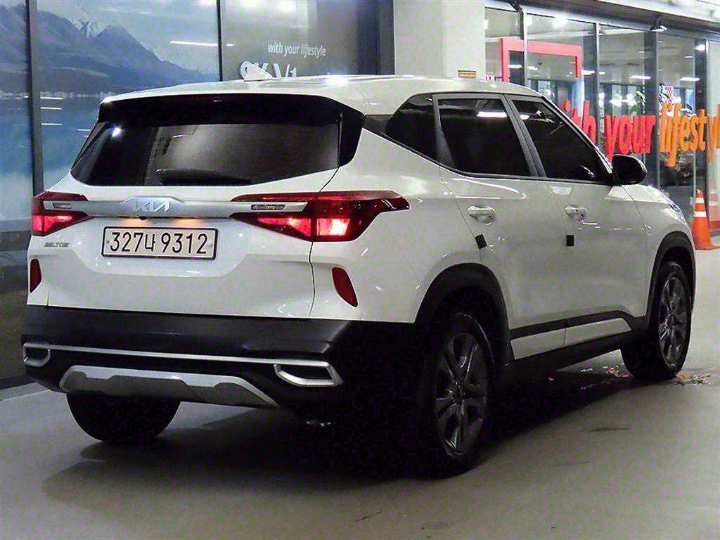 KIA Seltos - Vista 4