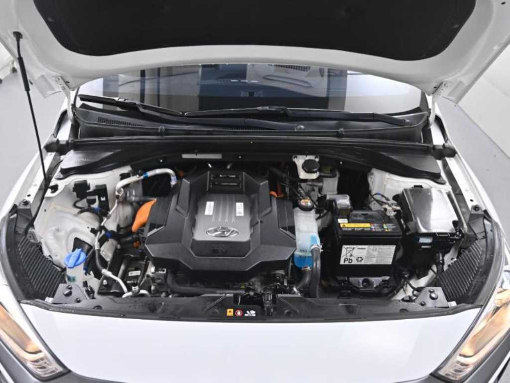 HYUNDAI Ioniq - Vista 6