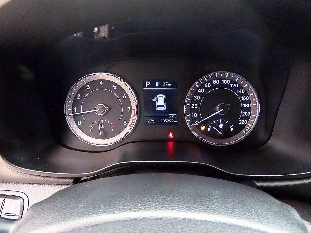 HYUNDAI Venue - Vista 9