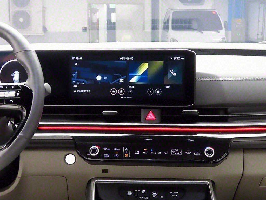 KIA Carnival - Vista 11