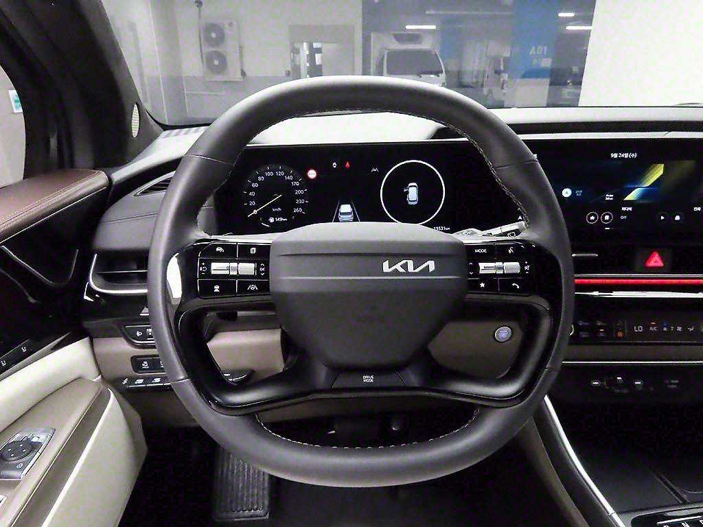 KIA Carnival - Vista 6