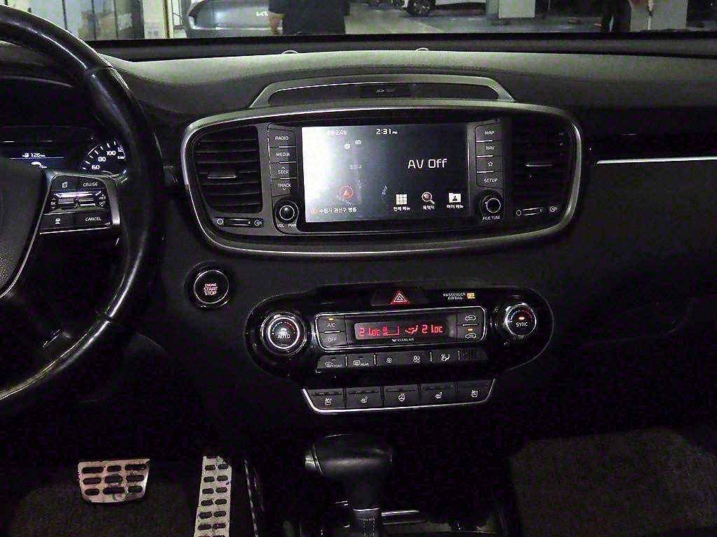 KIA Sorento - Vista 11