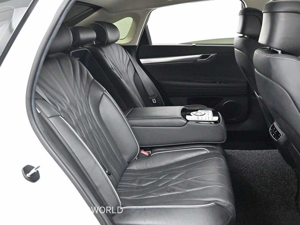 Genesis G80 - Vista 12