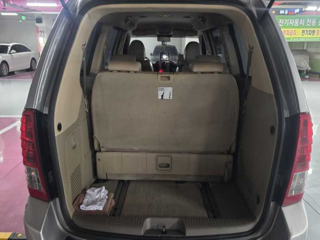KIA Carnival 2011 Plateado - Importación desde Corea - HF Imports Iquique - Foto 19