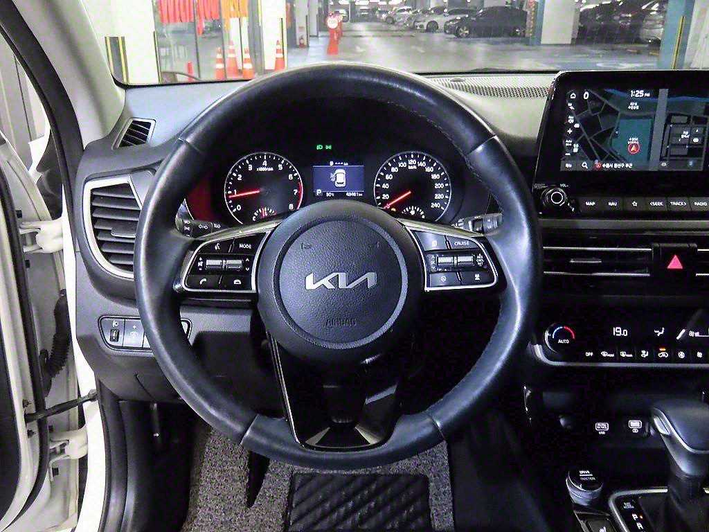 KIA Seltos - Vista 8