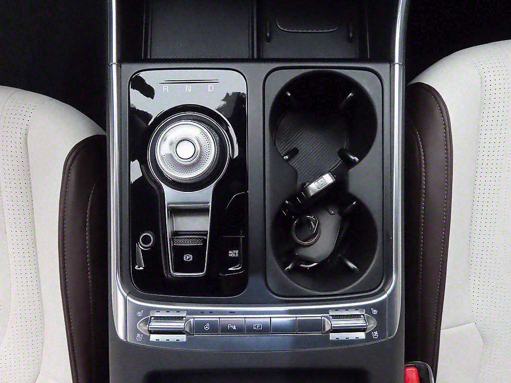 KIA Carnival - Vista 12