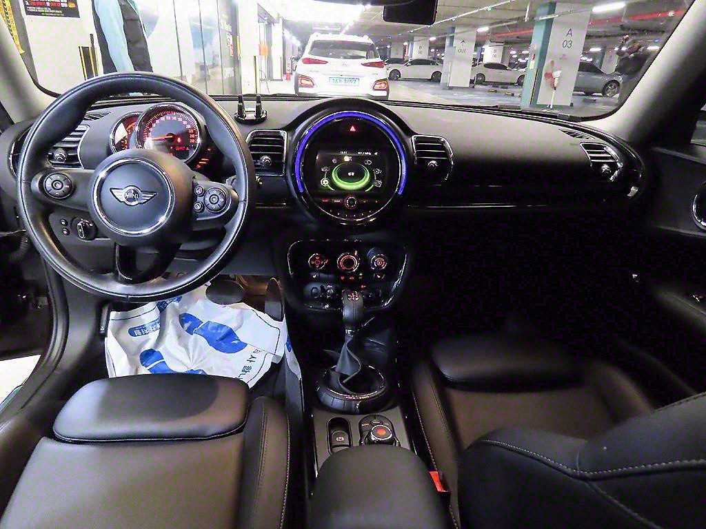 Mini Clubman - Vista 9