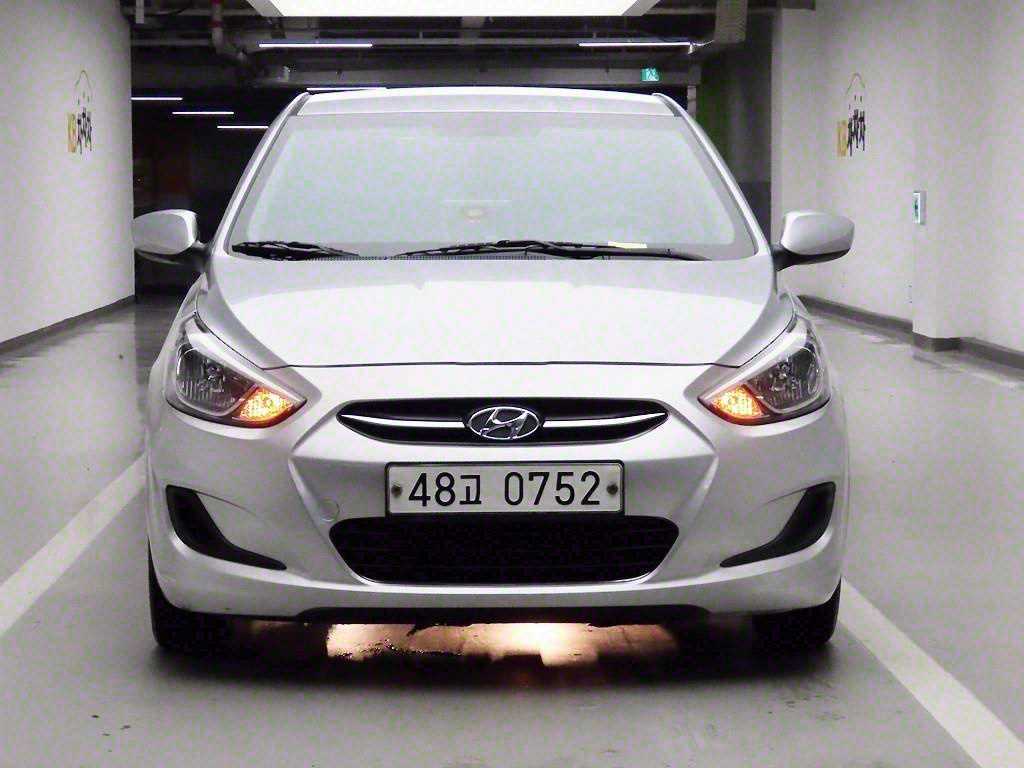 HYUNDAI Accent 2017 Gris - Importación desde Corea - HF Imports Iquique - Foto 1