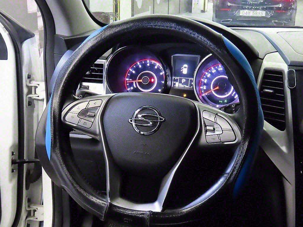 Ssangyong Tivoli - Vista 8