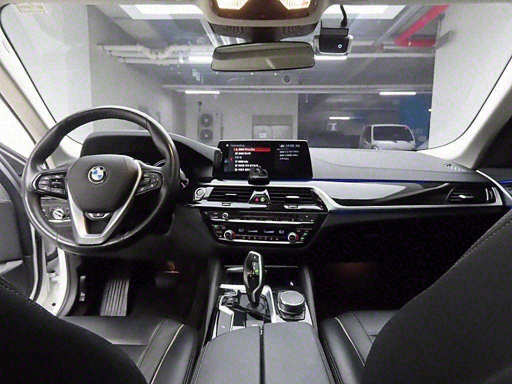 BMW 5 Series - Vista 6