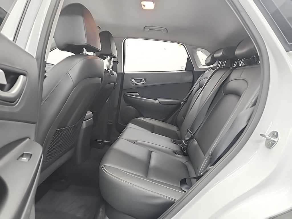 HYUNDAI Kona - Vista 12