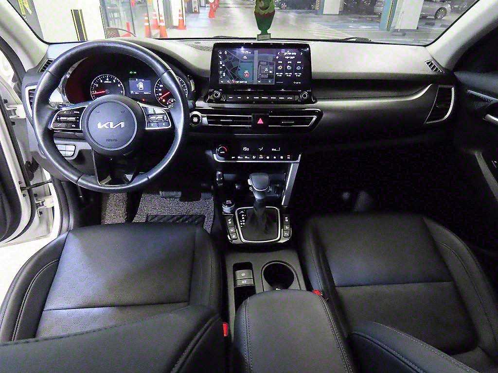 KIA Seltos - Vista 10