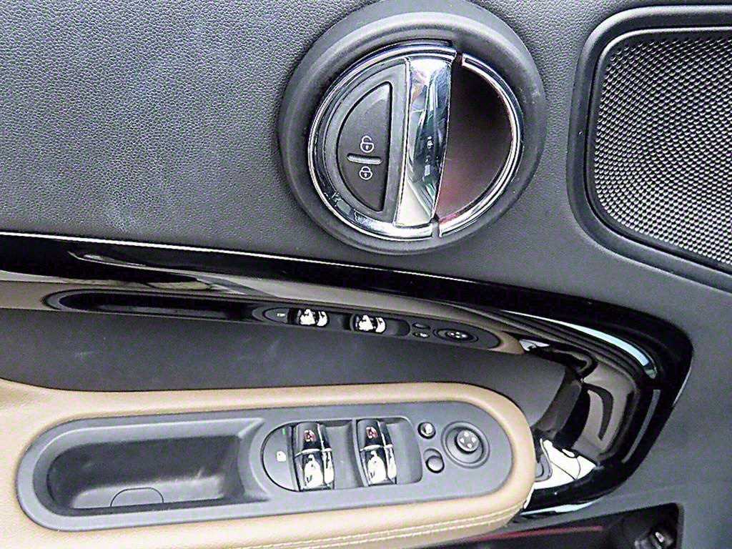 Mini Countryman - Vista 11