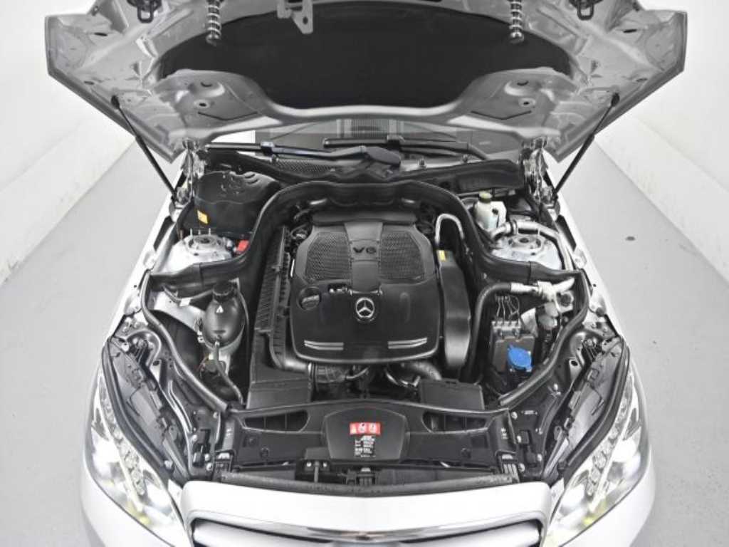 Mercedes Benz E class - Vista 6