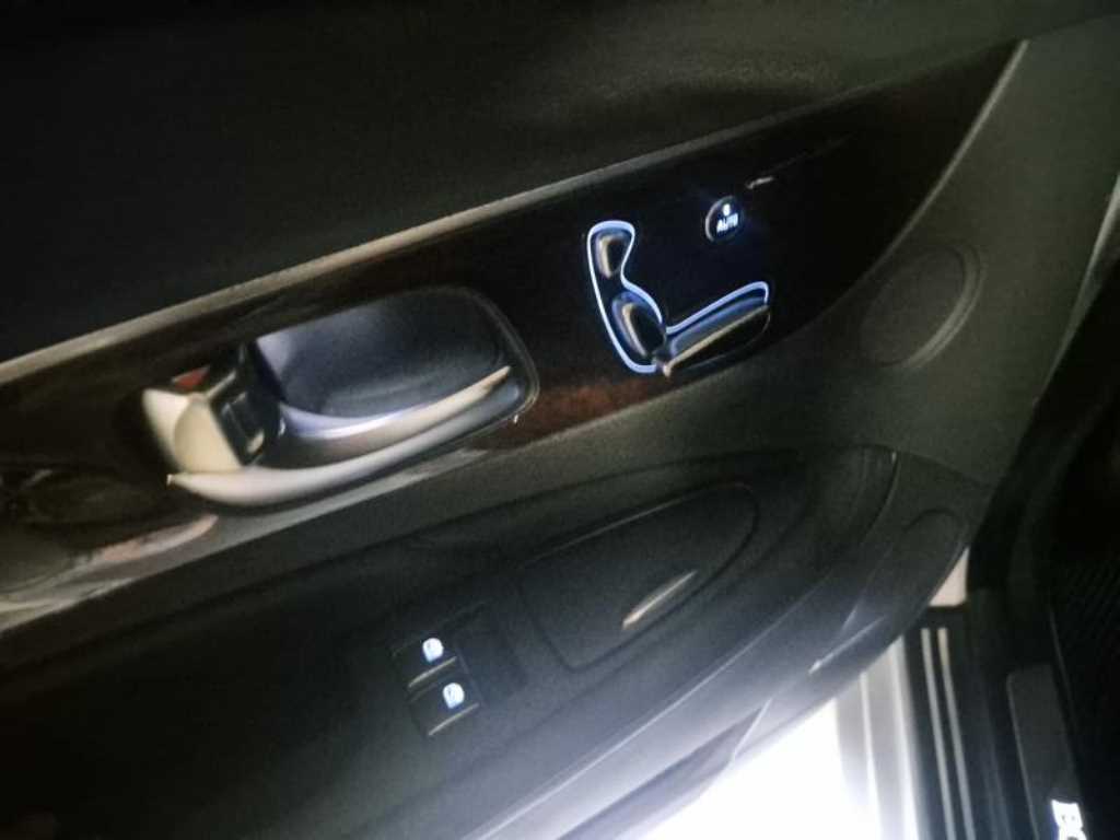 HYUNDAI Equus - Vista 11