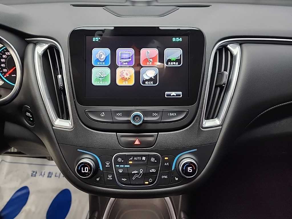 Chevrolet Malibu - Vista 10