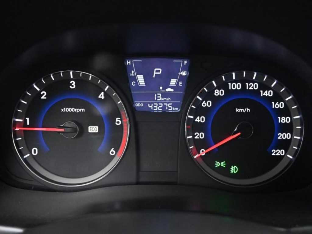 HYUNDAI Accent 2012 - Importación desde Corea - HF Imports Iquique - Foto 16