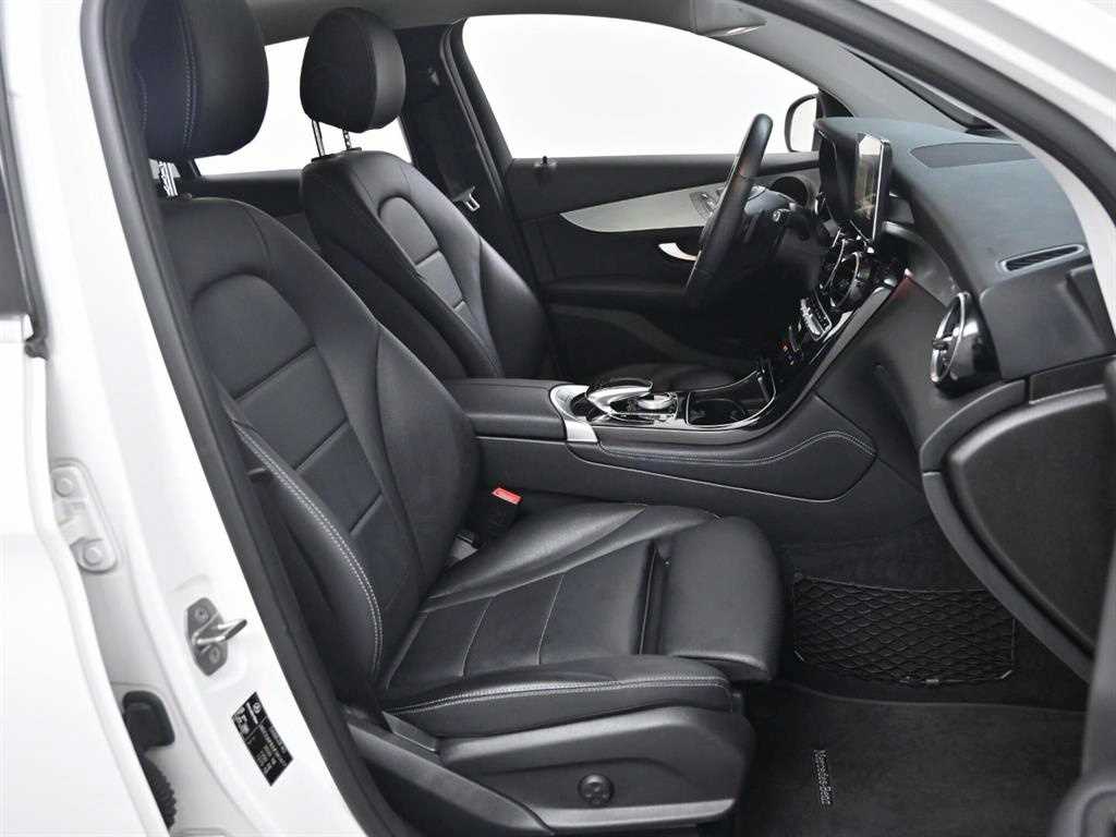 Mercedes Benz GLC Class - Vista 10