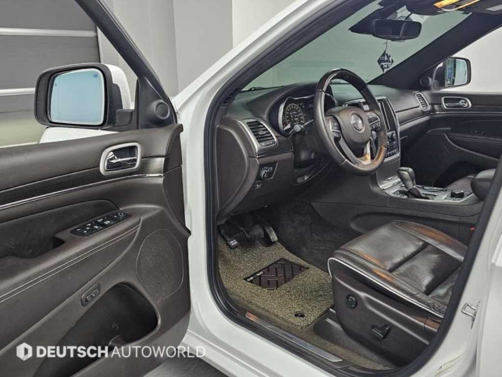 Jeep Cherokee - Vista 11