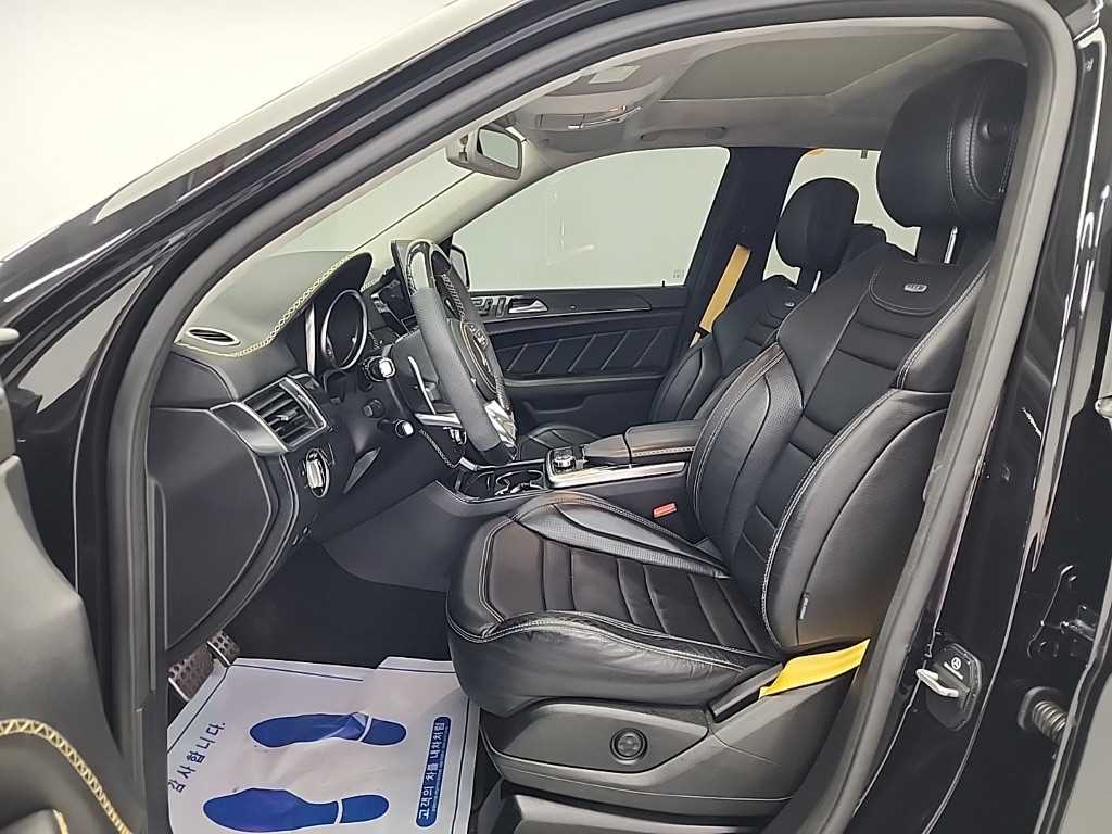 Mercedes Benz M Class - Vista 11