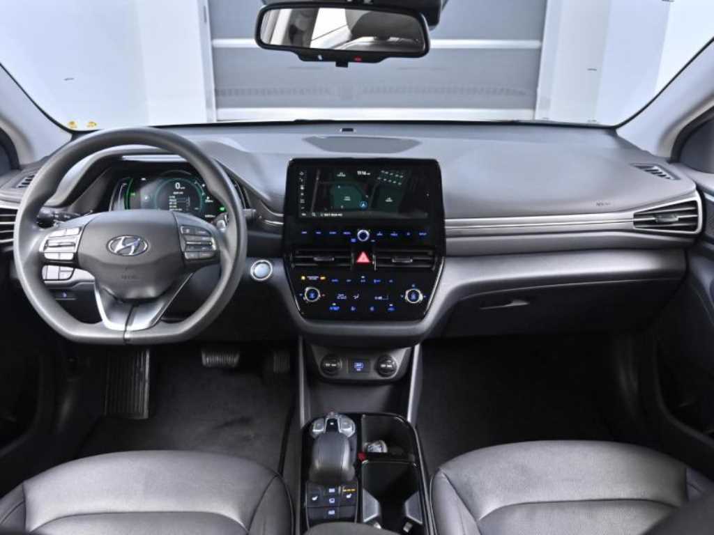 HYUNDAI Ioniq - Vista 7
