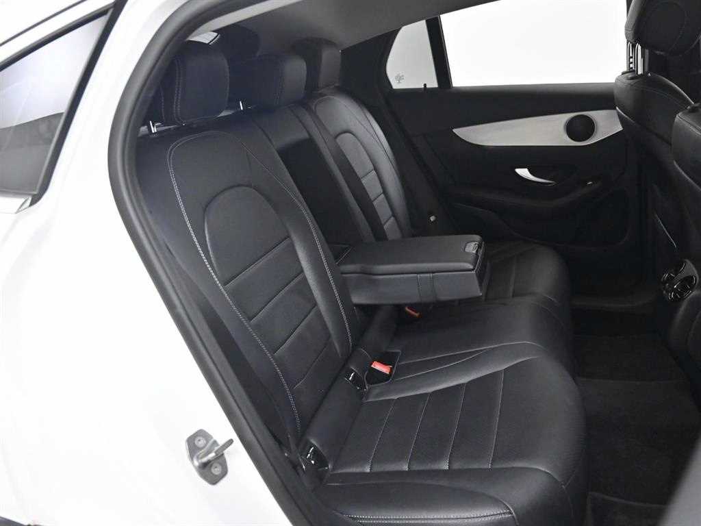 Mercedes Benz GLC Class - Vista 12