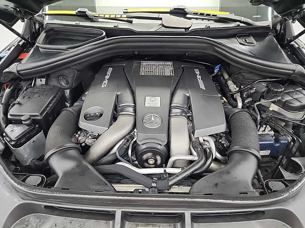 Mercedes Benz M Class - Vista 5