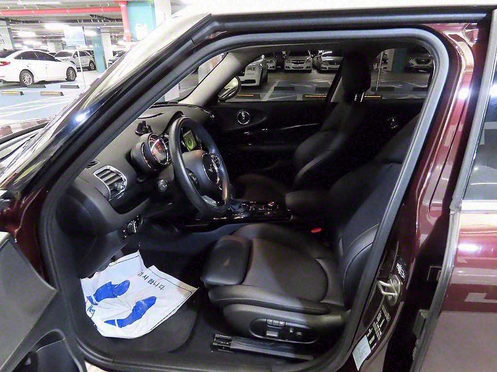 Mini Clubman - Vista 6