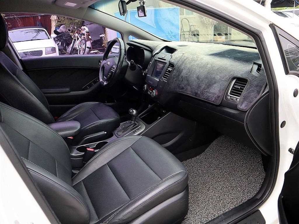 KIA K3 2013 Blanco - Importación desde Corea - HF Imports Iquique - Foto 13