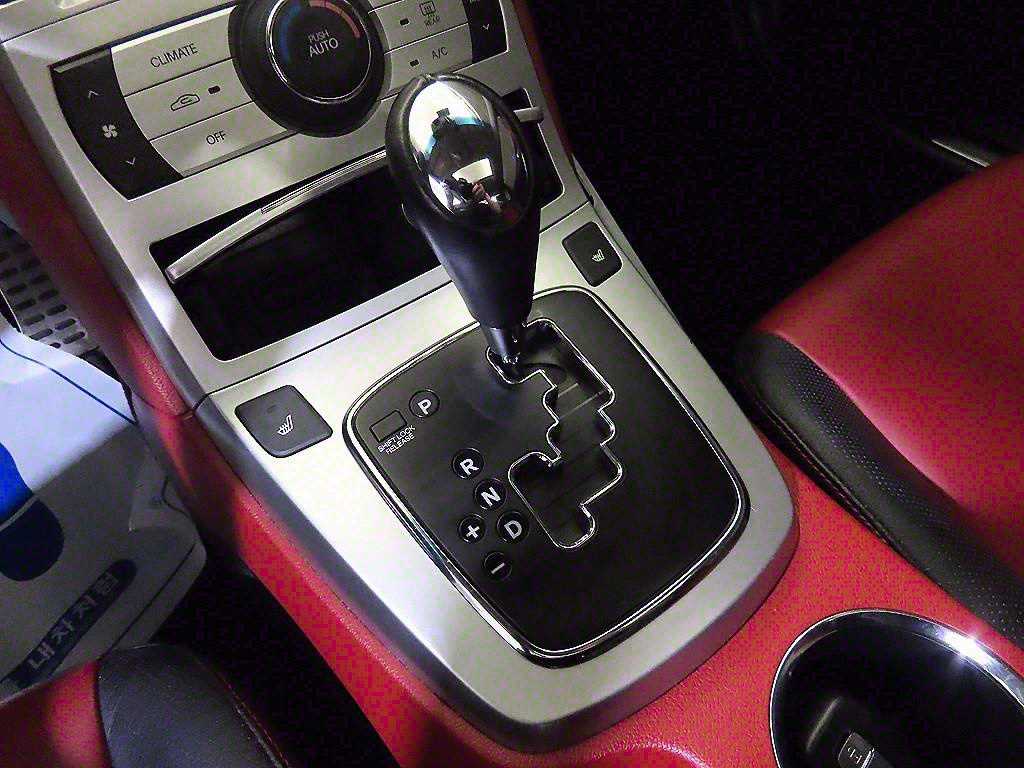 HYUNDAI Genesis - Vista 12