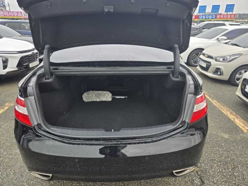 HYUNDAI Grandeur - Vista 7