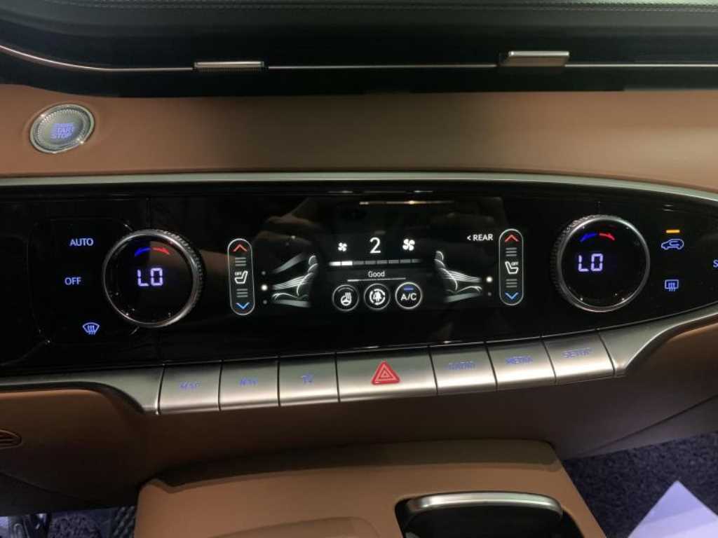 Genesis GV70 - Vista 10