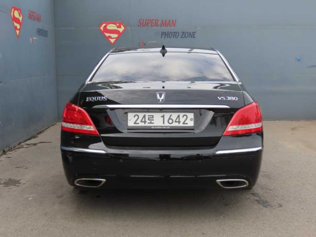 HYUNDAI Equus - Vista 3