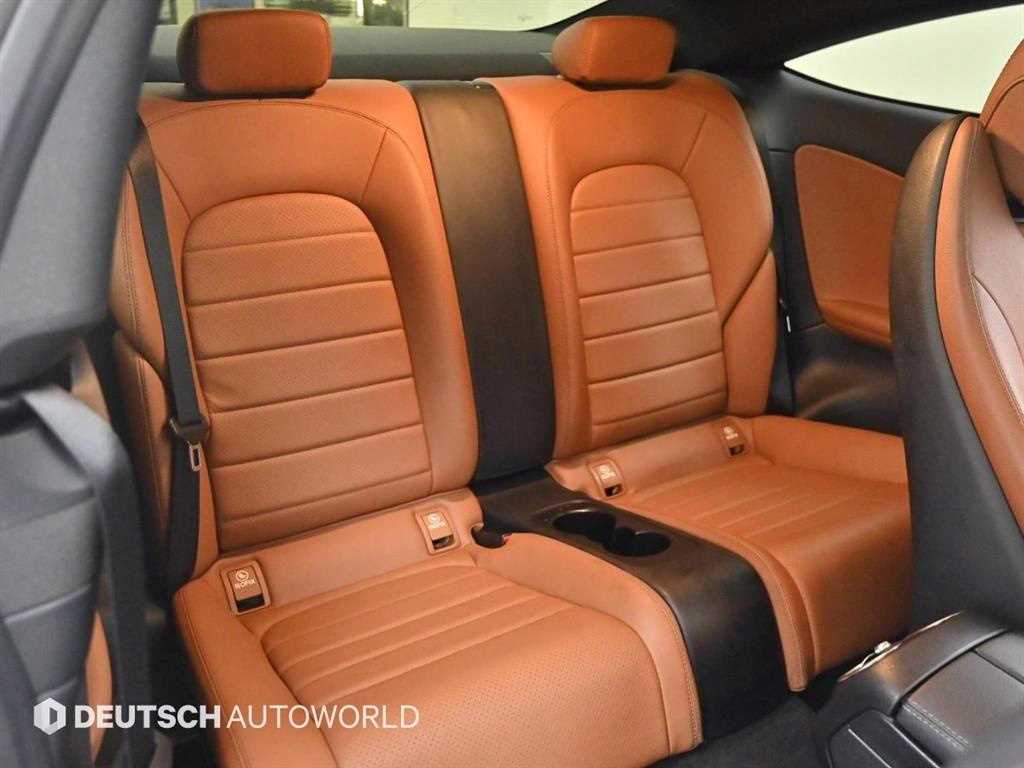 Mercedes Benz C Class - Vista 9