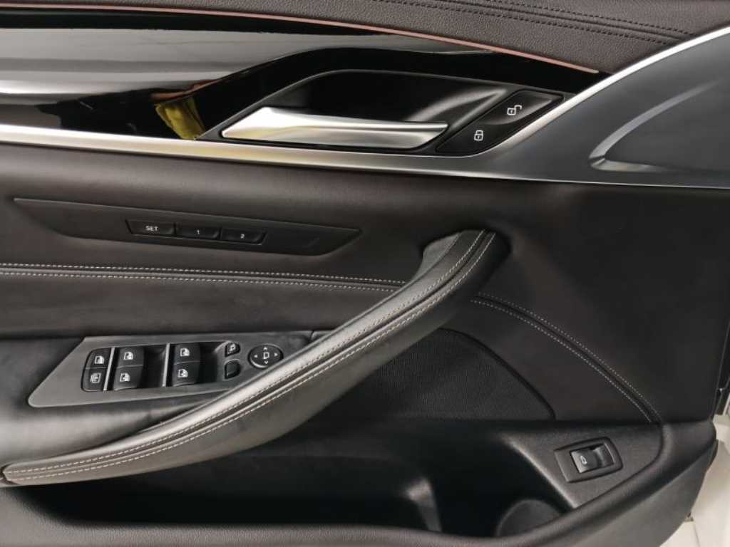 BMW 5 Series - Vista 10