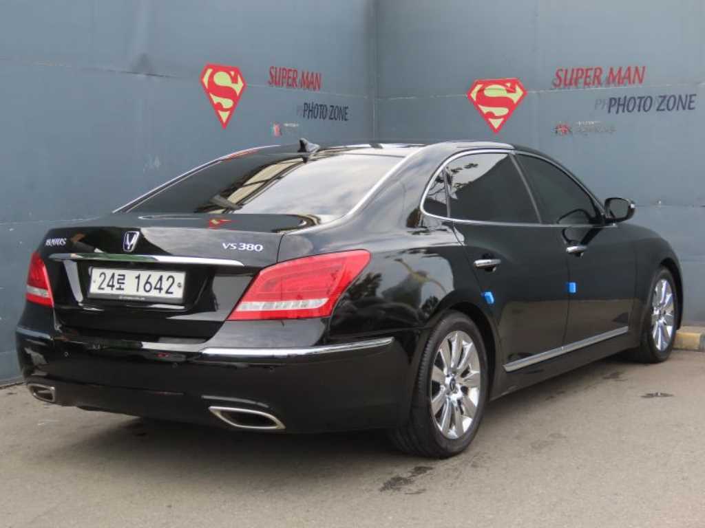 HYUNDAI Equus - Vista 4