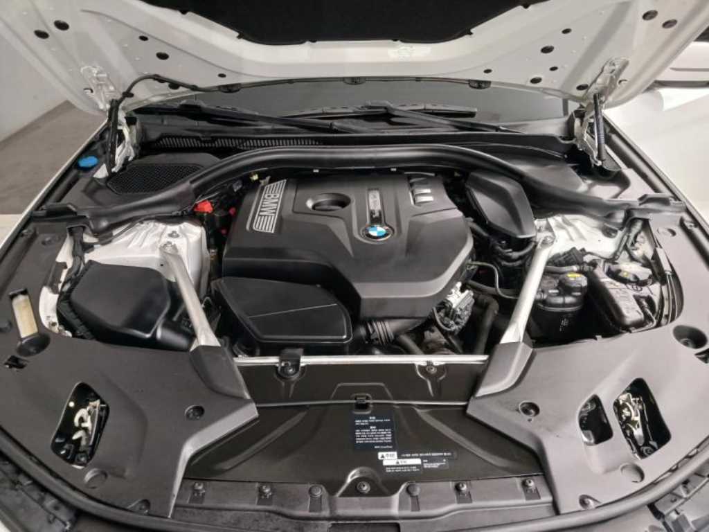 BMW 5 Series 2019 Blanco - Importación desde Corea - HF Imports Iquique - Foto 19