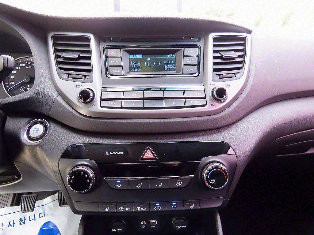 HYUNDAI Tucson - Vista 10